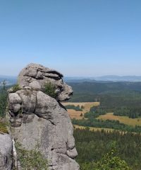 Szczeliniec Wielki – rodzinny spacer po skalnym świecie Gór Stołowych